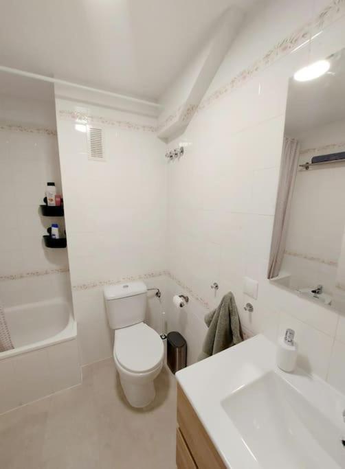 Nice Flat Close To The Centre Malaga Exterior photo